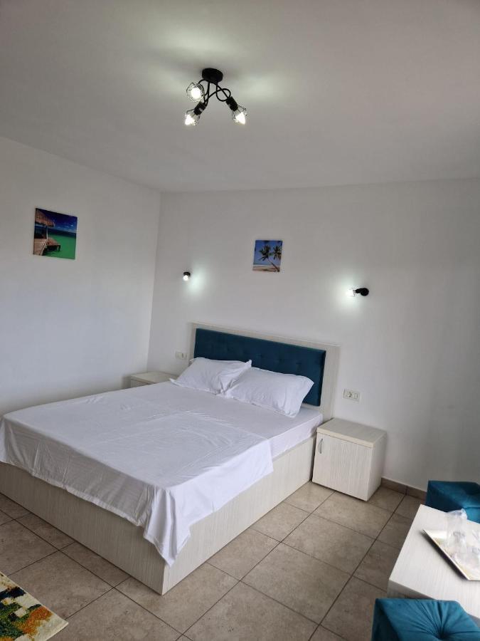Hotel Complex Turistic N&S Două Mai Zewnętrze zdjęcie