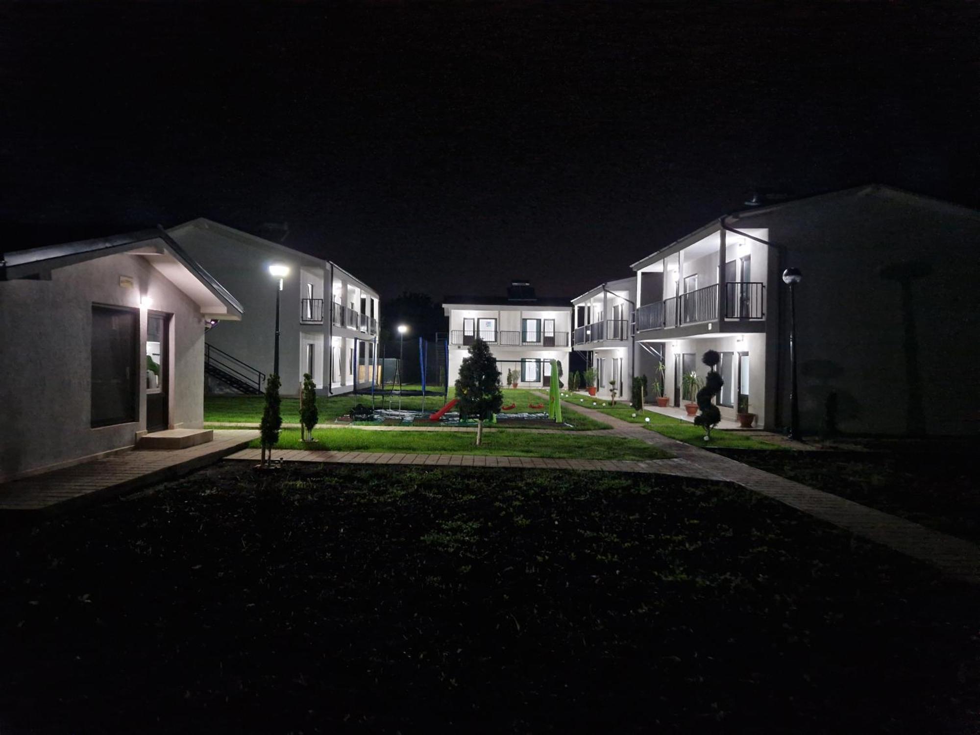 Hotel Complex Turistic N&S Două Mai Zewnętrze zdjęcie