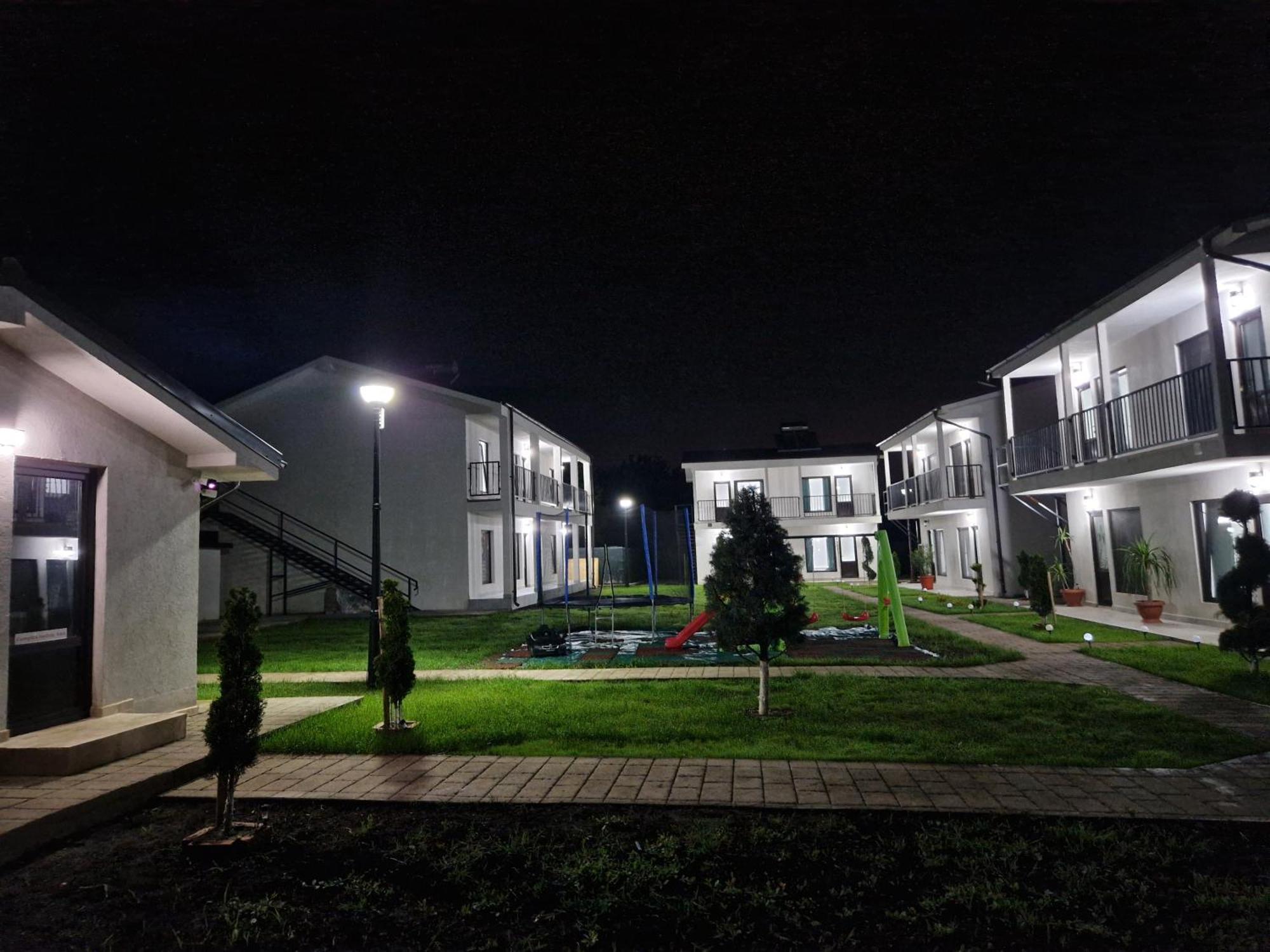 Hotel Complex Turistic N&S Două Mai Zewnętrze zdjęcie