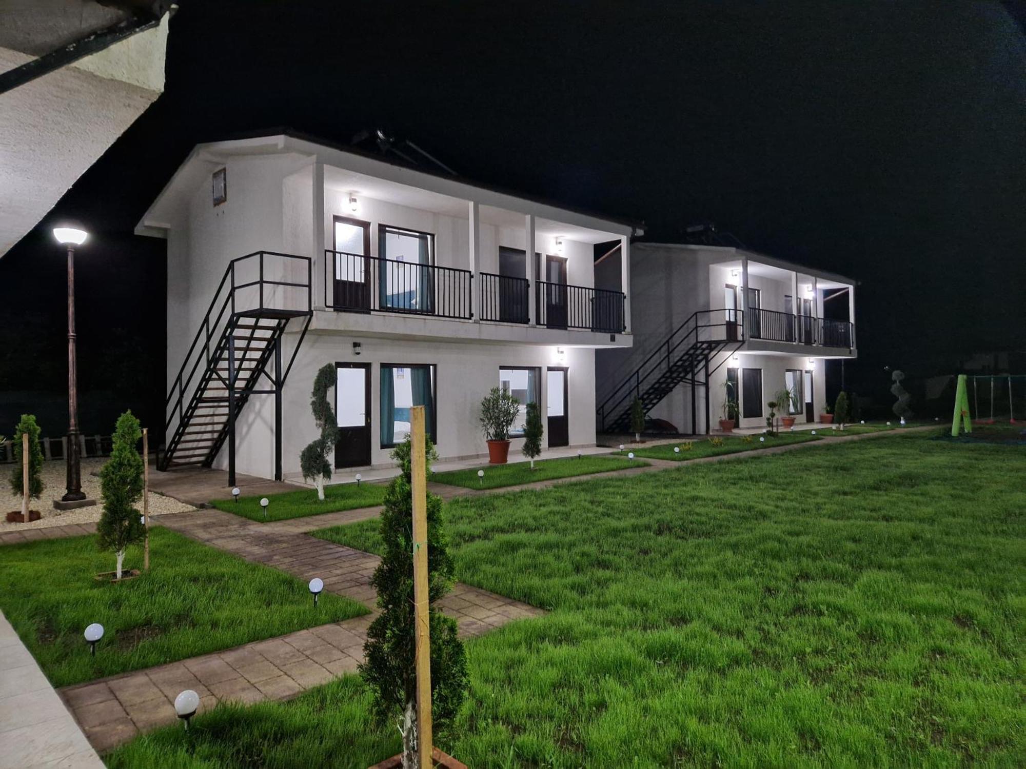 Hotel Complex Turistic N&S Două Mai Zewnętrze zdjęcie